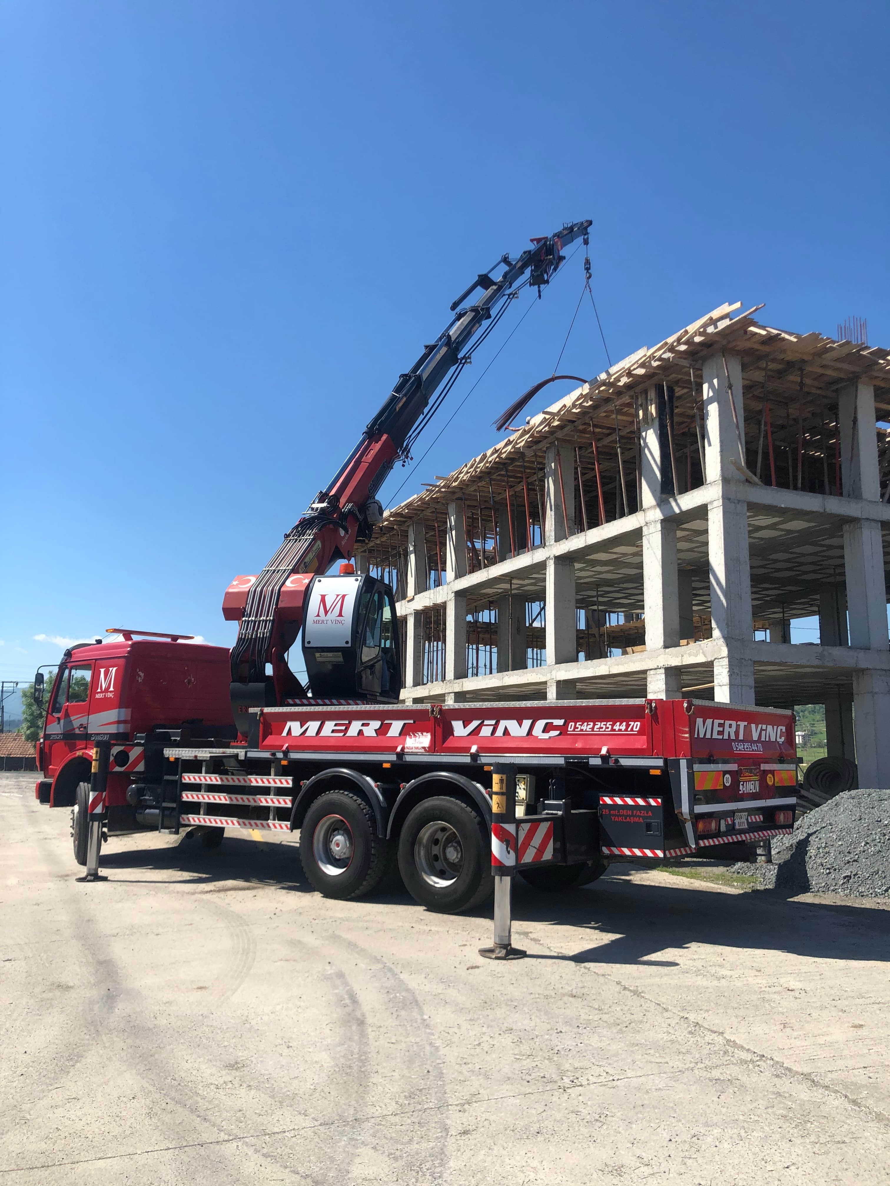 30-35 tonluk Mobil vinç ihtiyaçlarınıza Samsun ve Bodrumda hizmet gösteriyoruz